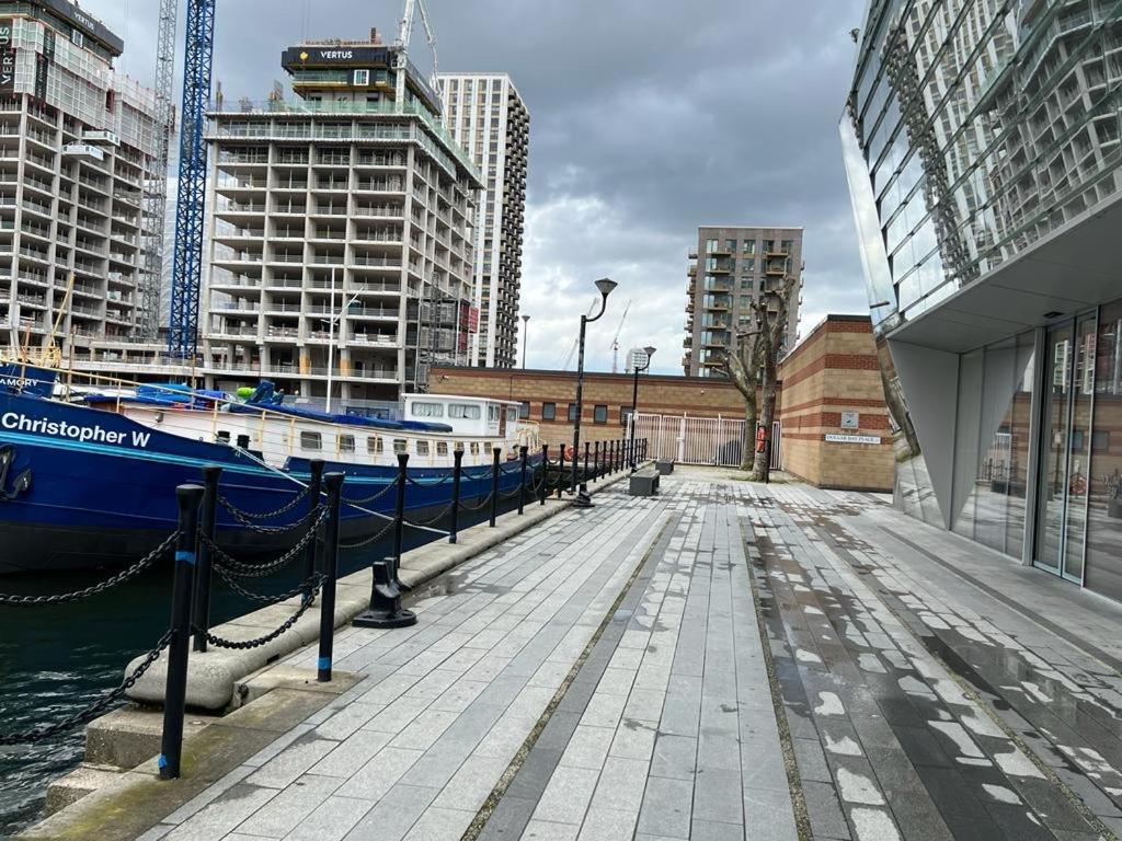 Canary Wharf Holiday Rooms Londres Exterior foto